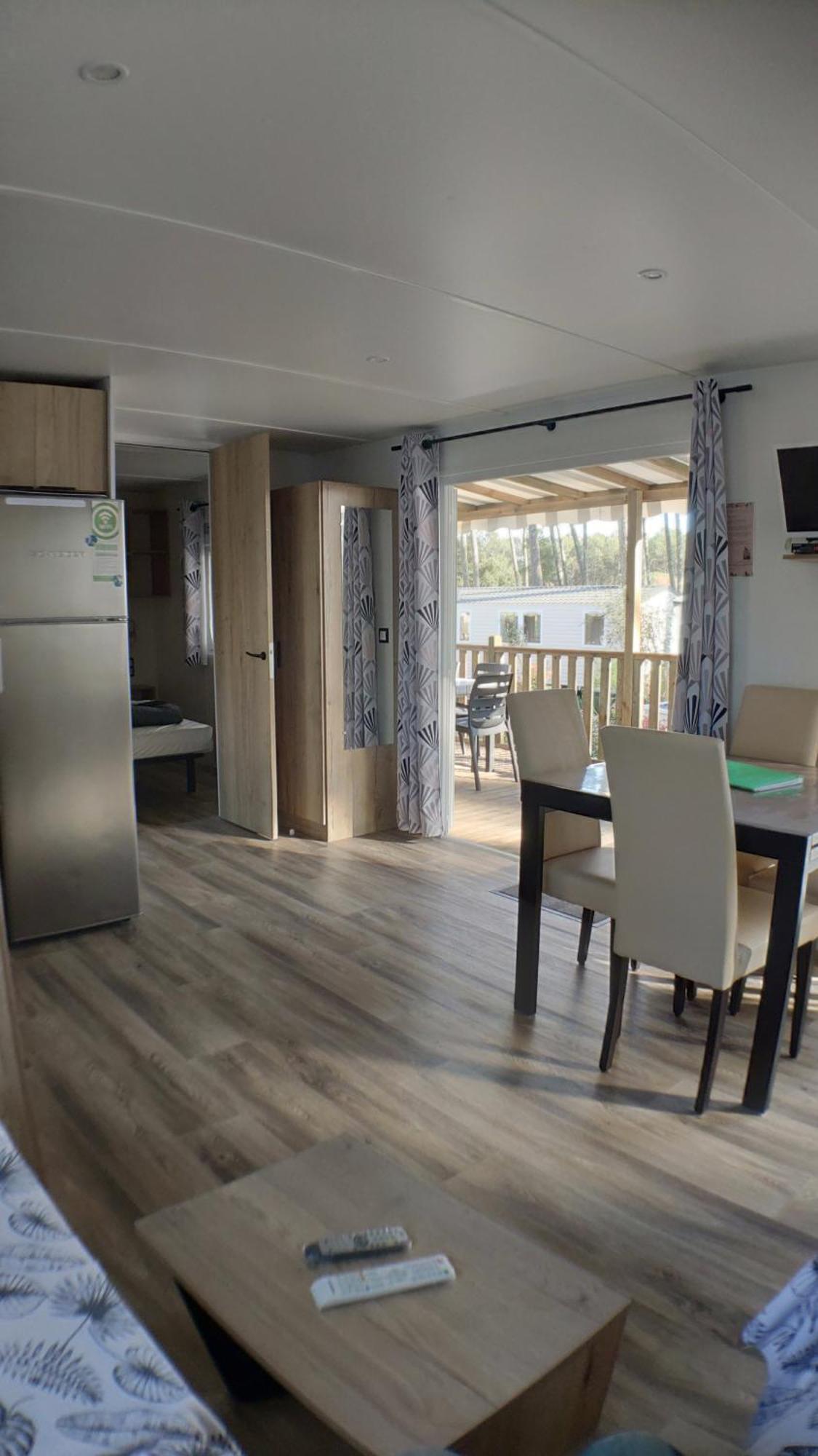Mobil Home Tout Confort - Cote Landaise Сен-Жулиен-ан-Борн Екстериор снимка